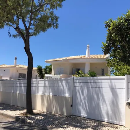 Luisa Anabela Piscine Et Jacuzzi * 알부페이라